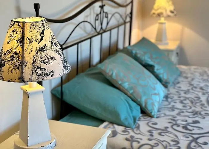 别墅 Anais Charming Stone House 干尼亞