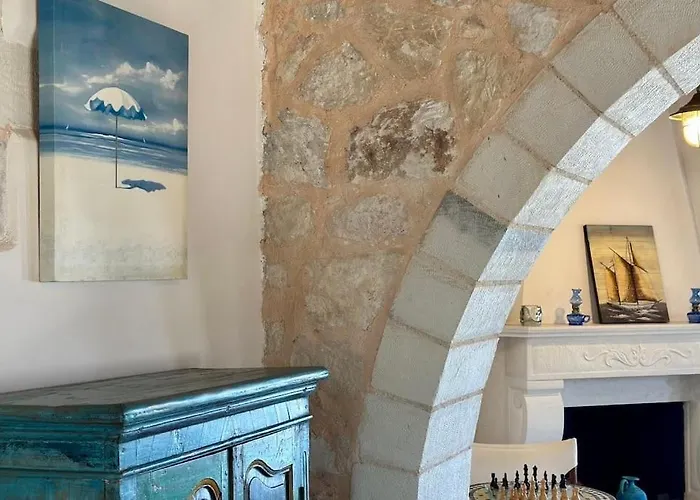 别墅 Anais Charming Stone House 干尼亞