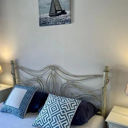 Anais Charming Stone House Villa