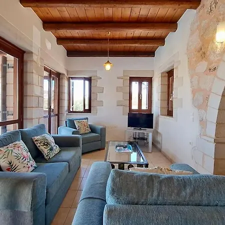 Anais Charming Stone House *