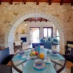 Anais Charming Stone House * 하니아