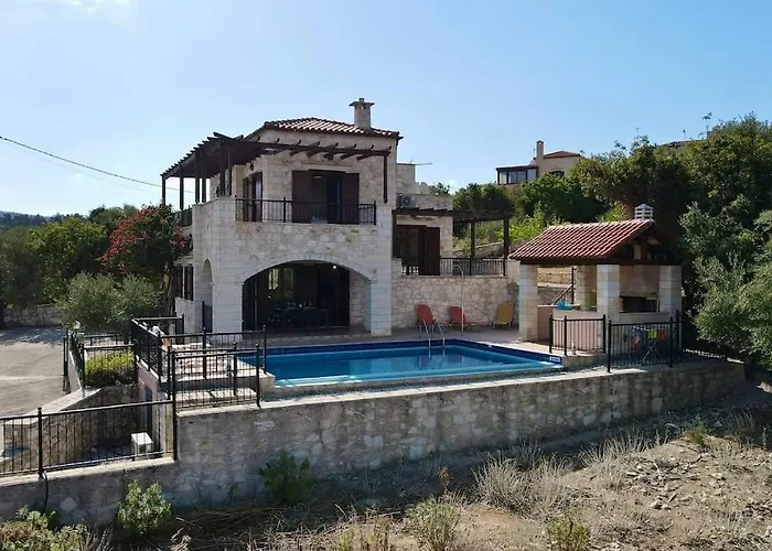 فيلة Anais Charming Stone House