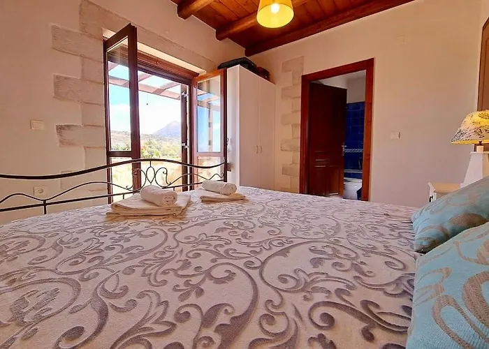 فيلة Anais Charming Stone House خانيا