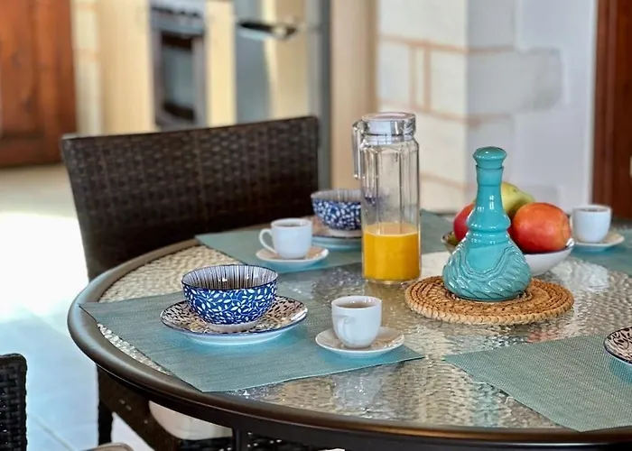 Anais Charming Stone House خانيا