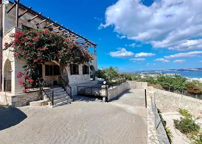 فيلة Anais Charming Stone House